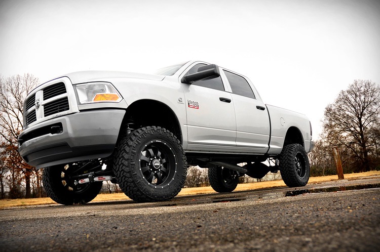 Rough Country 5 Inch Lift Kit V2 Ram 2500 Mega Cab (11-13)/3500 (11-12) 4WD
