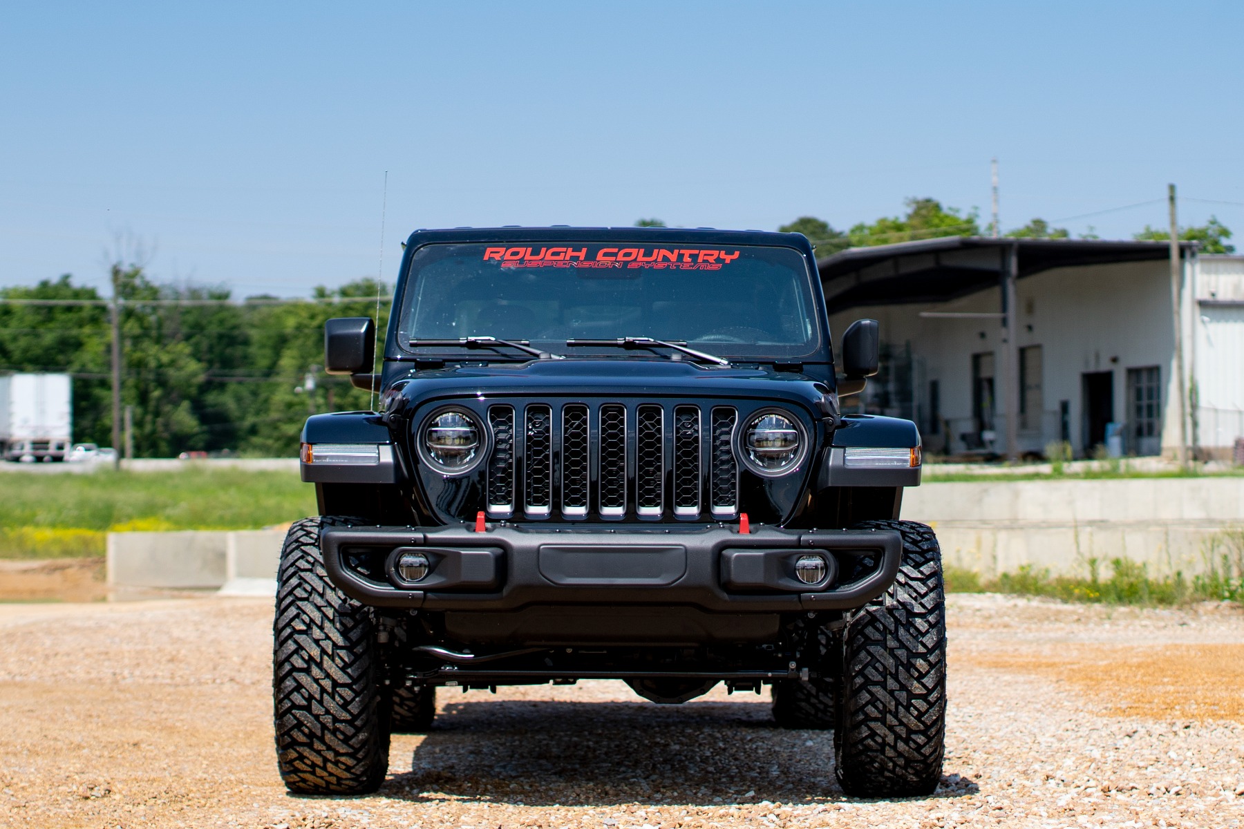 Rough Country 2.5 Inch Leveling Kits Springs M1R Jeep Gladiator JT 4WD (2024-2026)