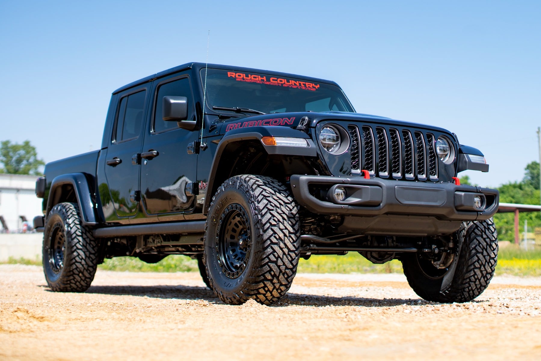Rough Country 2.5 Inch Leveling Kits Springs M1R Jeep Gladiator JT 4WD (2024-2026)