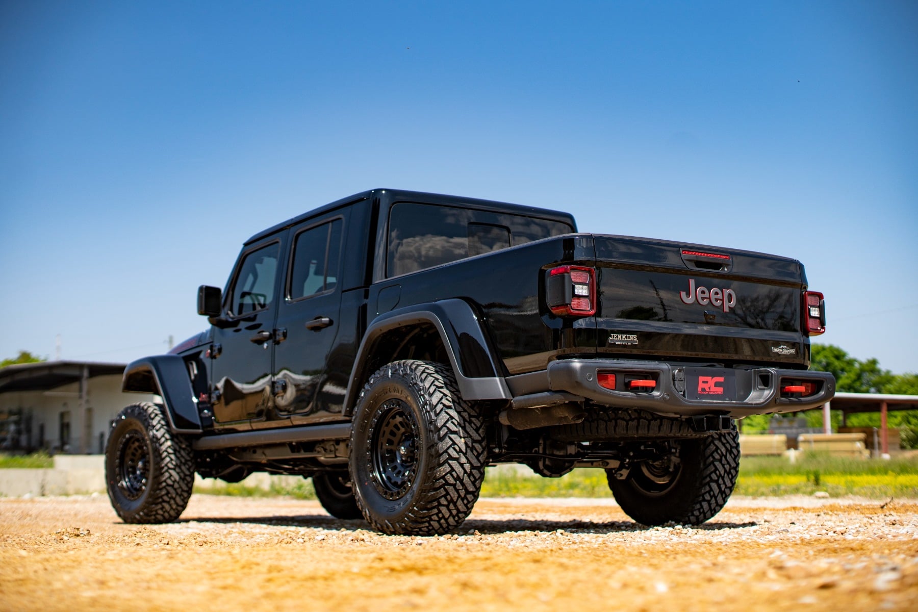 Rough Country 2.5 Inch Leveling Kits Springs M1R Jeep Gladiator JT 4WD (2024-2026)