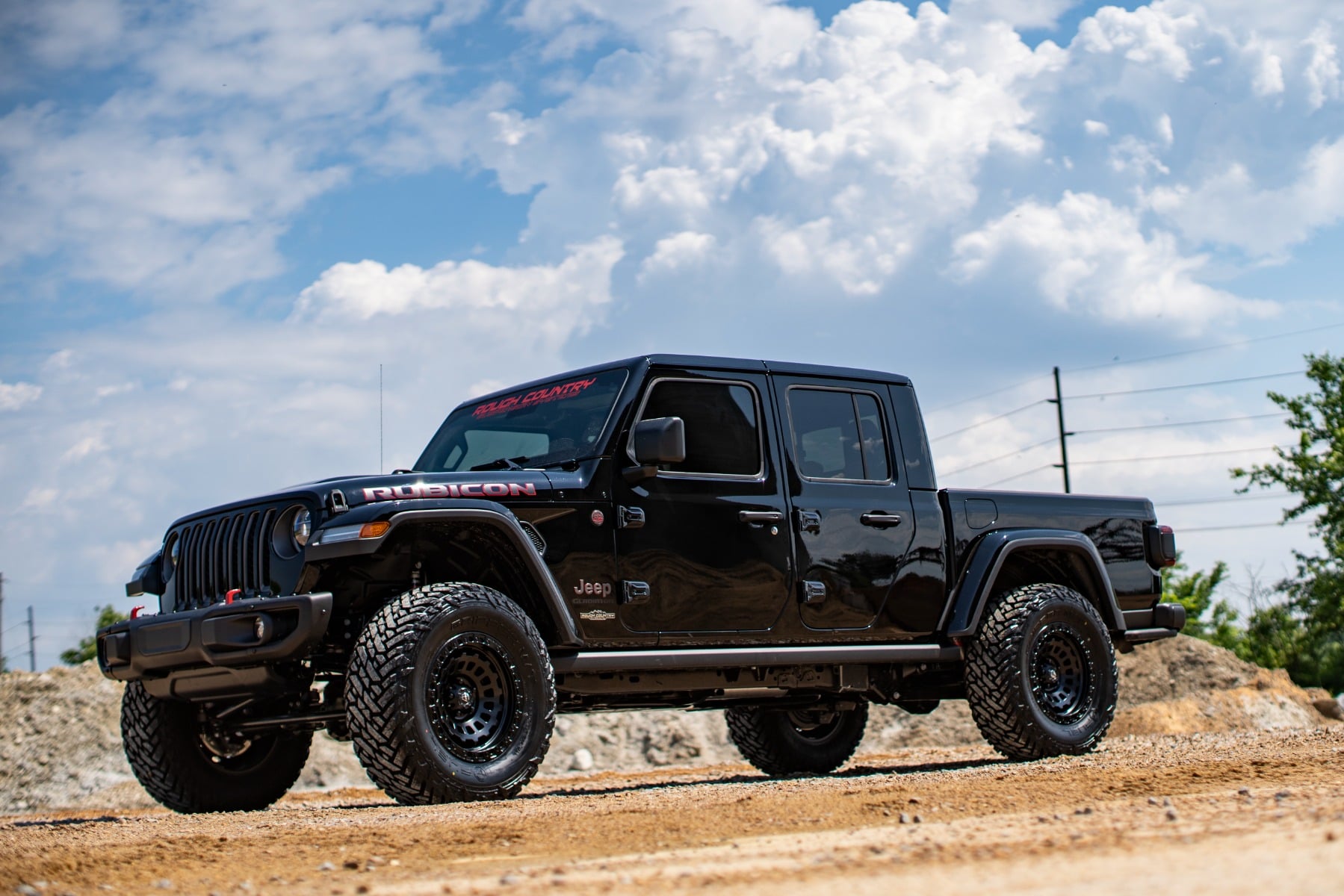 Rough Country 2.5 Inch Leveling Kits Springs M1R Jeep Gladiator JT 4WD (2024-2026)