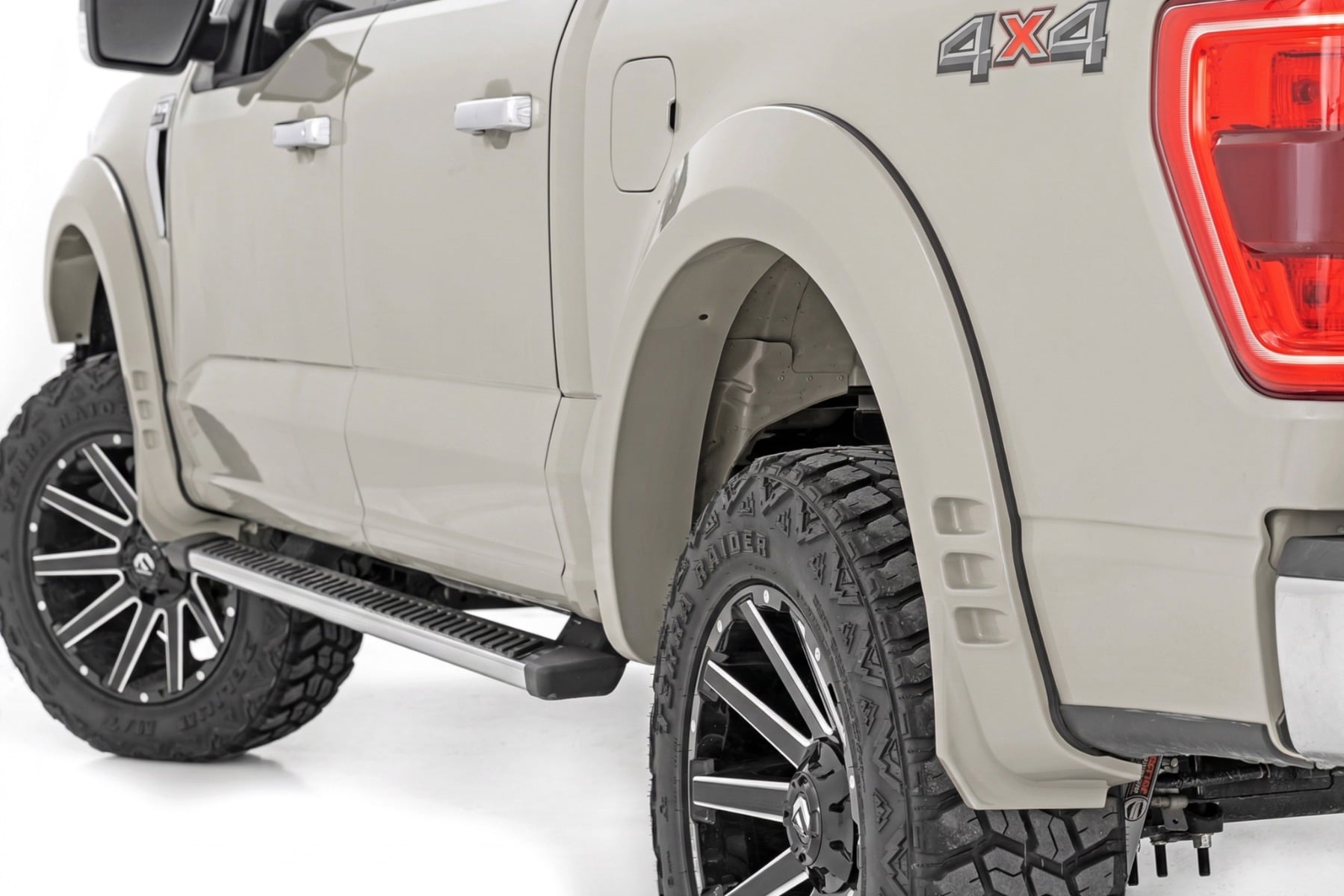 Rough Country SF1 Fender Flares DR Avalanche Gray Ford F-150 2WD/4WD (2021-2026)