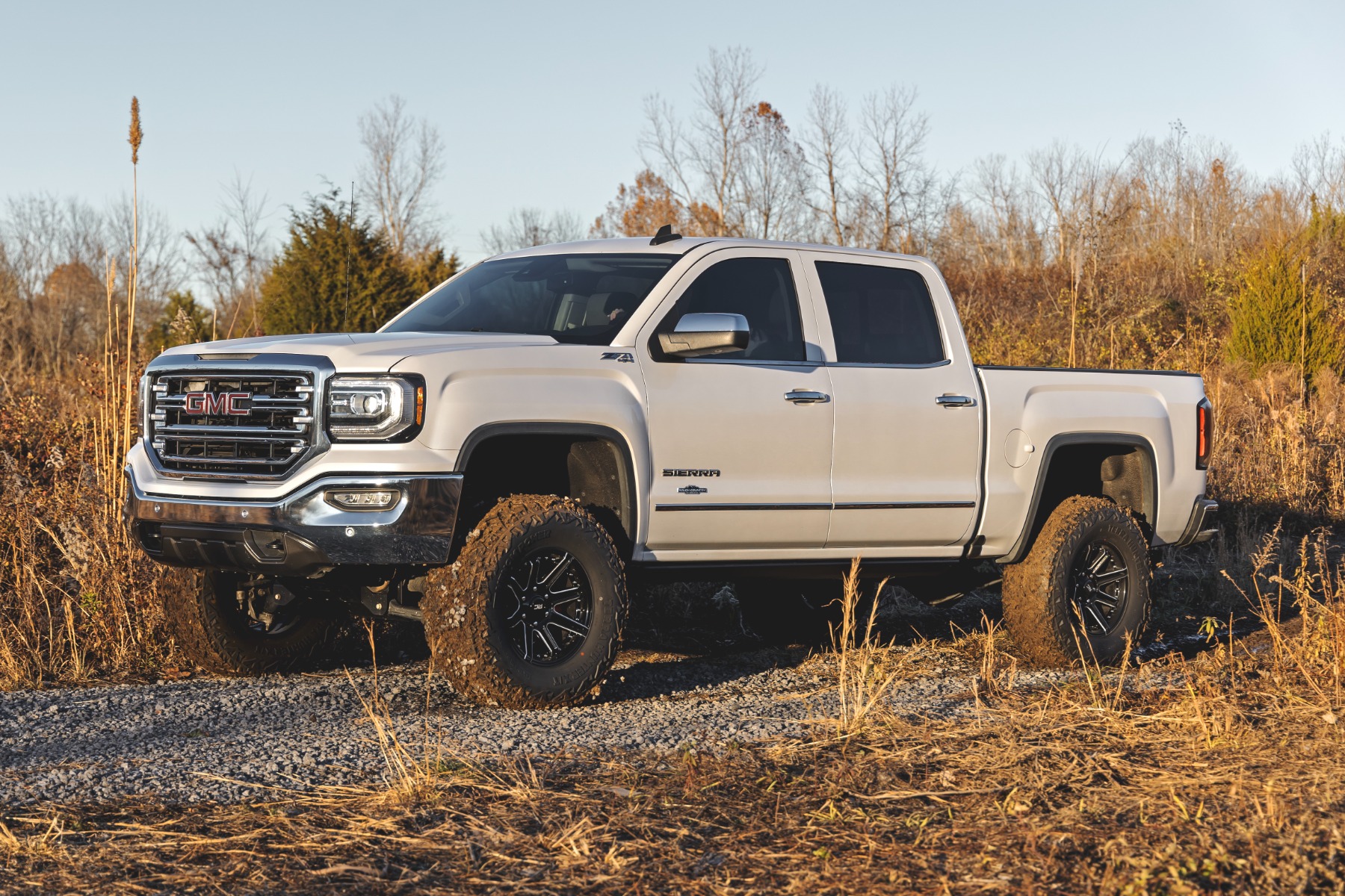 Rough Country 7 Inch Stamped Steel LCA Lift Kit Forged UCA Bracket N3 Struts Chevy/GMC 1500 (16-18)