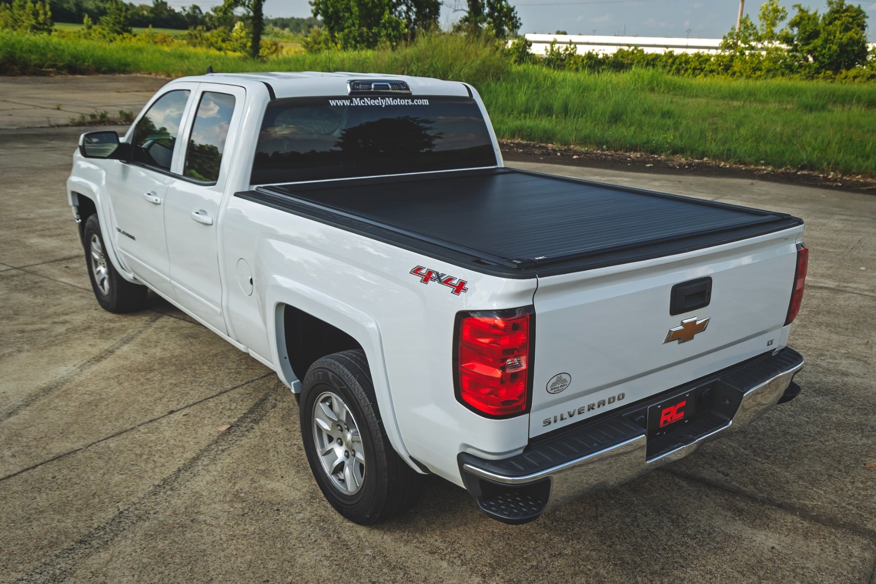 Rough Country Powered Bed Cover 6β7β³ Bed Chevy/GMC 1500/2500HD/3500HD (14-19 & Classic)