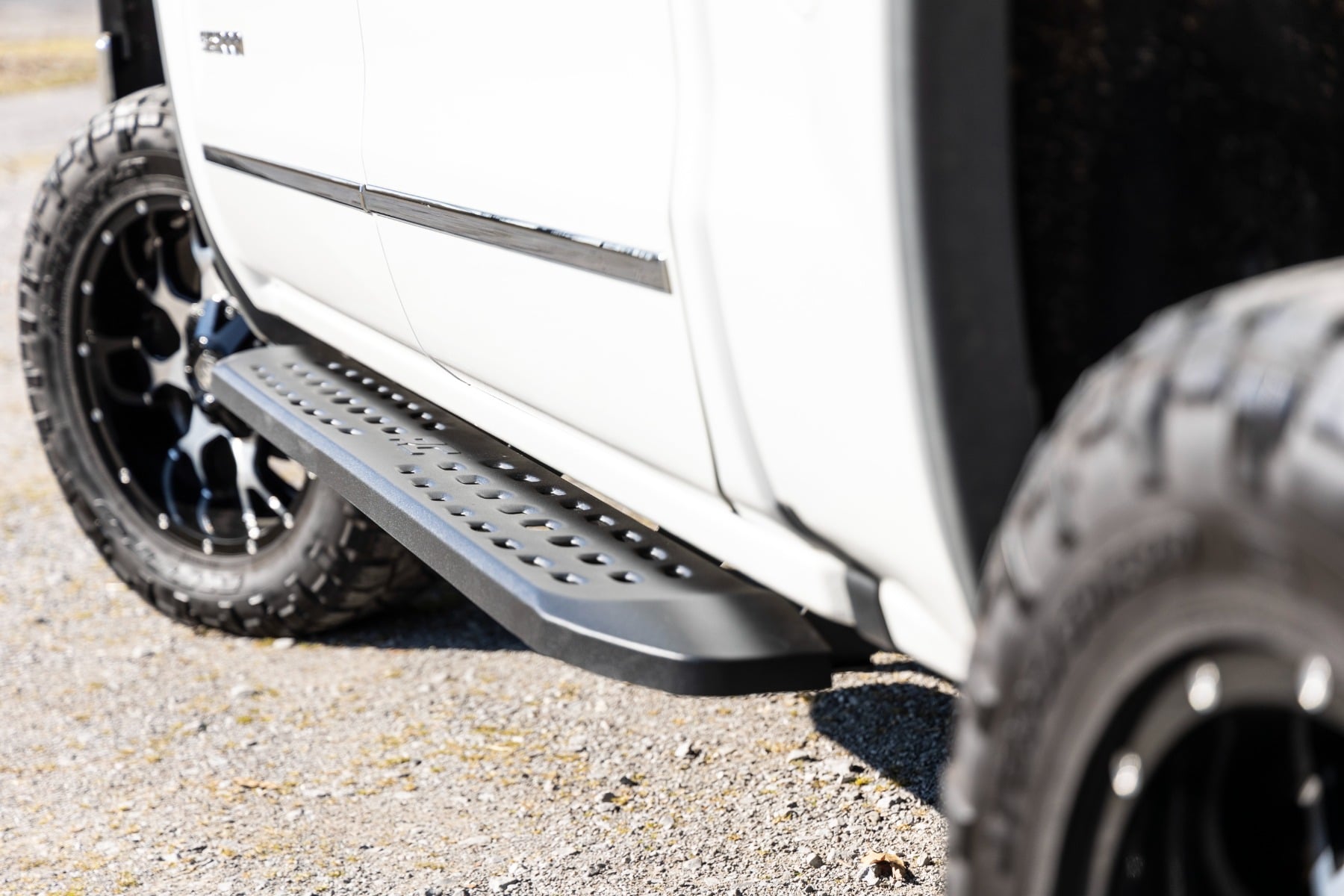 Rough Country RPT2 Running Boards Crew Cab Chevy/GMC 1500/2500HD/3500HD (07-18 & Classic)