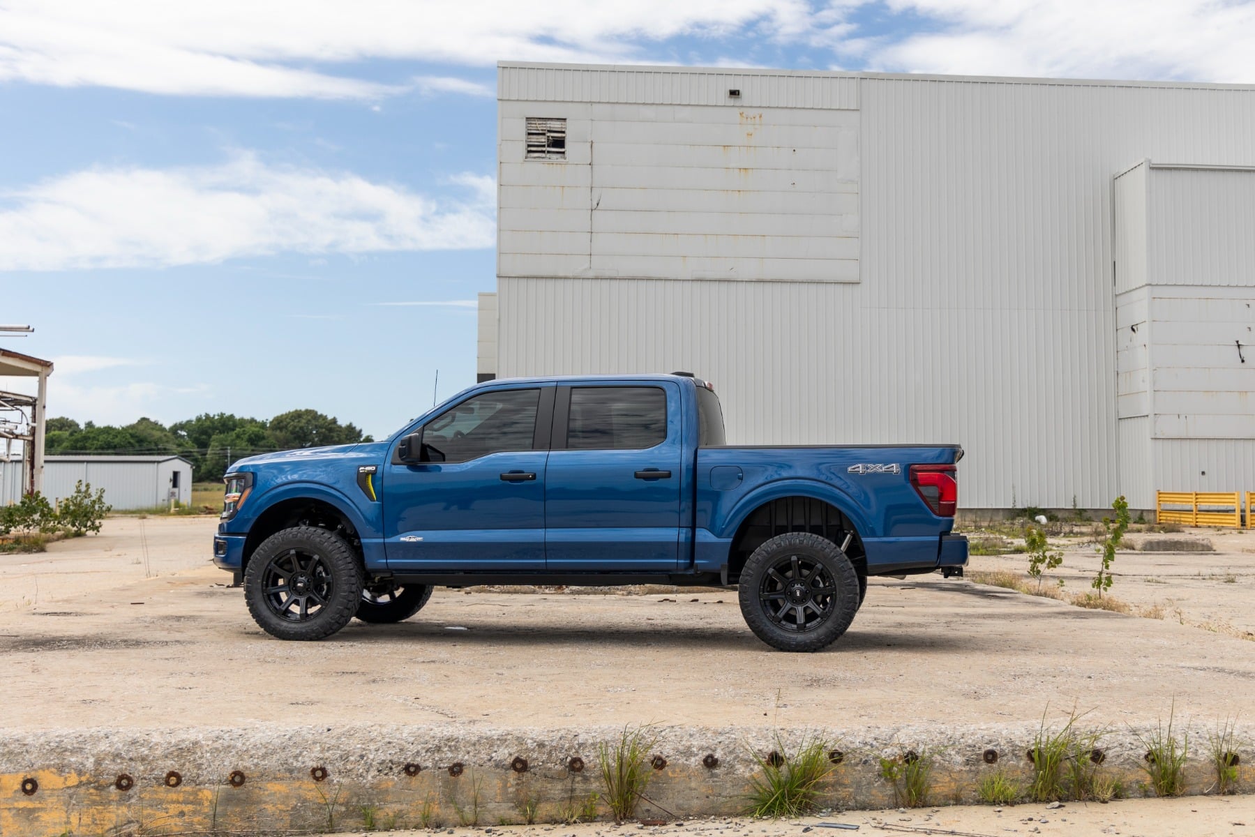 Rough Country 3 Inch Lift Kit Forged UCA Ford F-150 2WD (2021-2026)