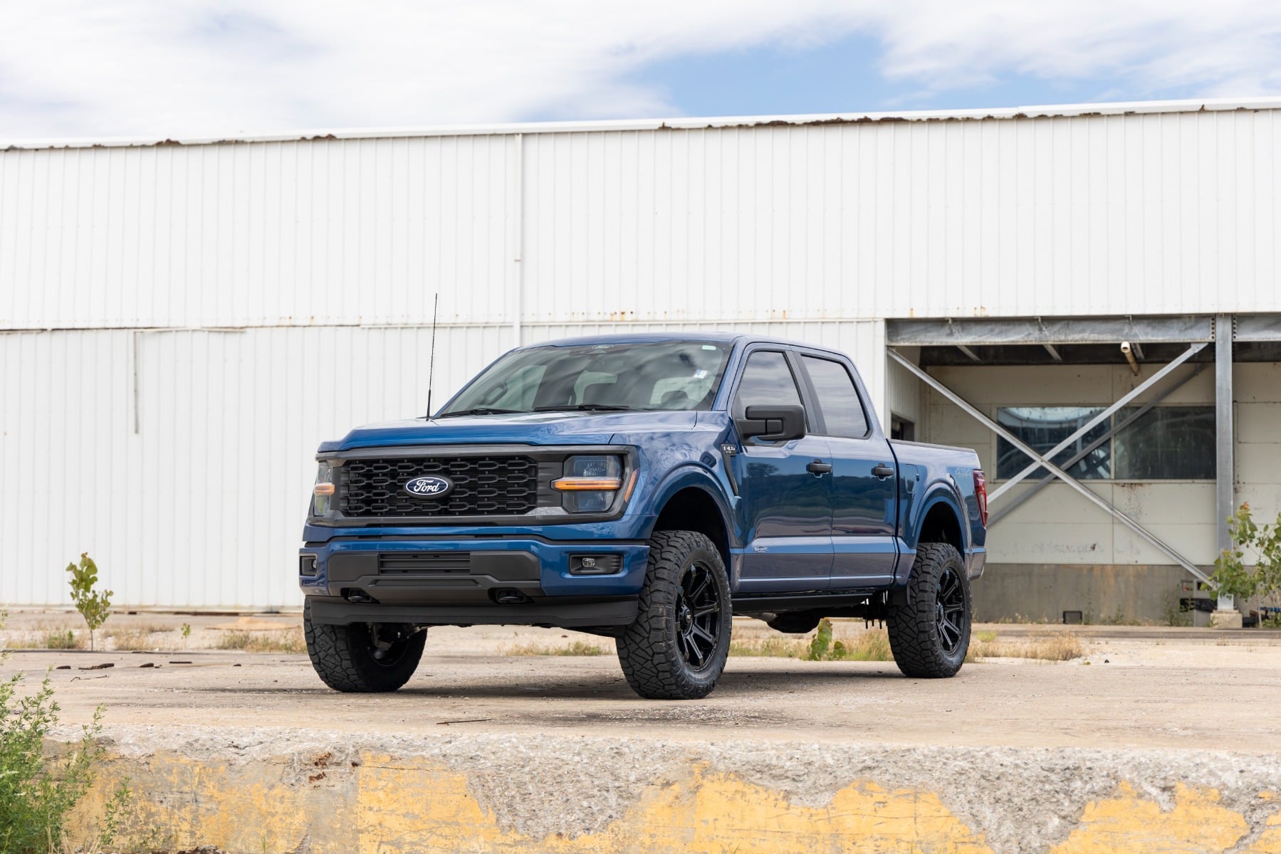 Rough Country 3 Inch Lift Kit Forged UCA Ford F-150 2WD (2021-2026)