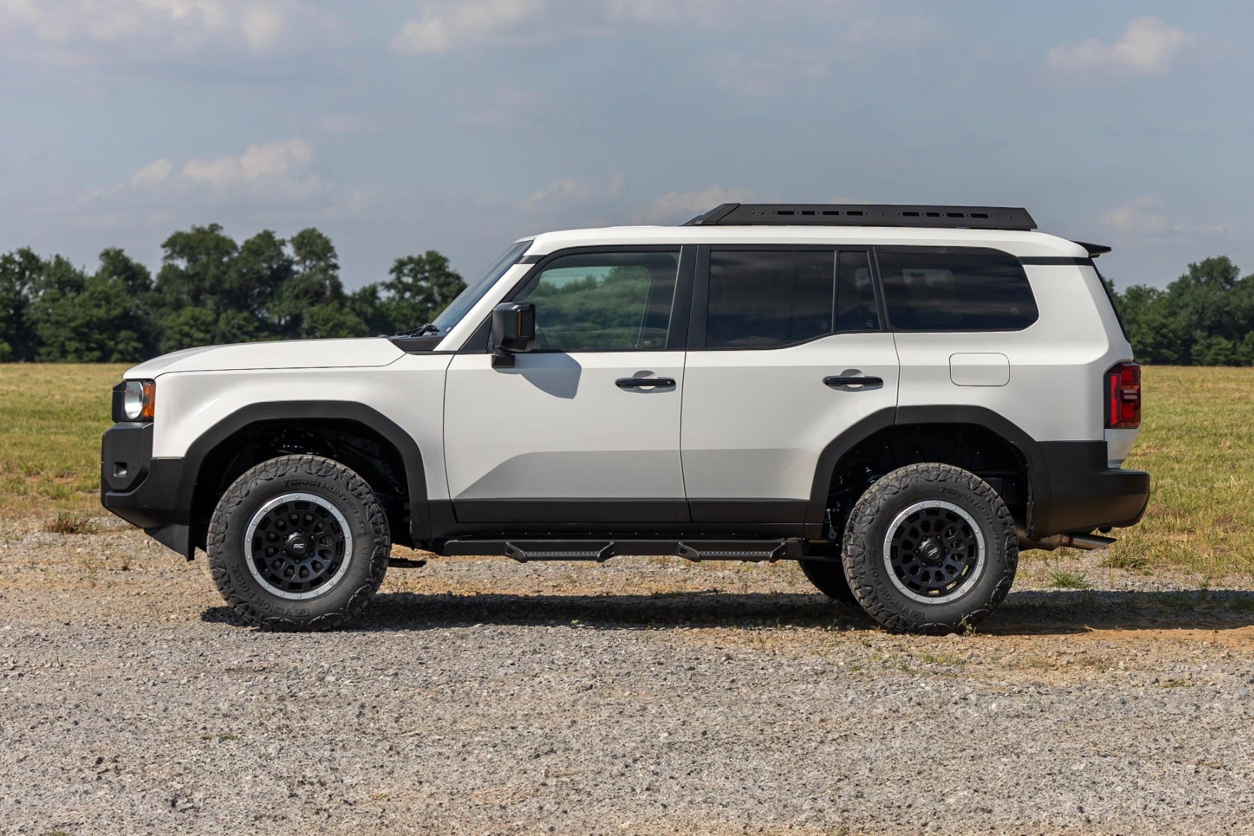 Rough Country 2 Inch Lift Kit M1R Toyota Land Cruiser 4WD (2024-2026)