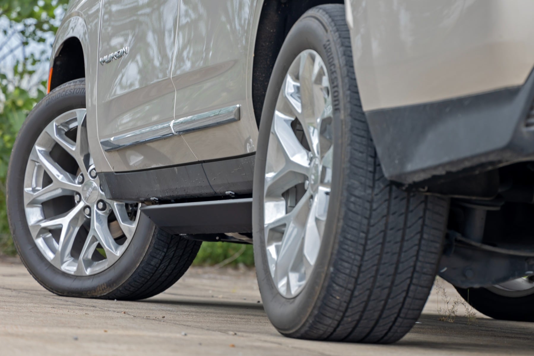 Rough Country Power Running Boards Dual Electric Motor Crew Cab Chevy/GMC Tahoe/Yukon (21-26)