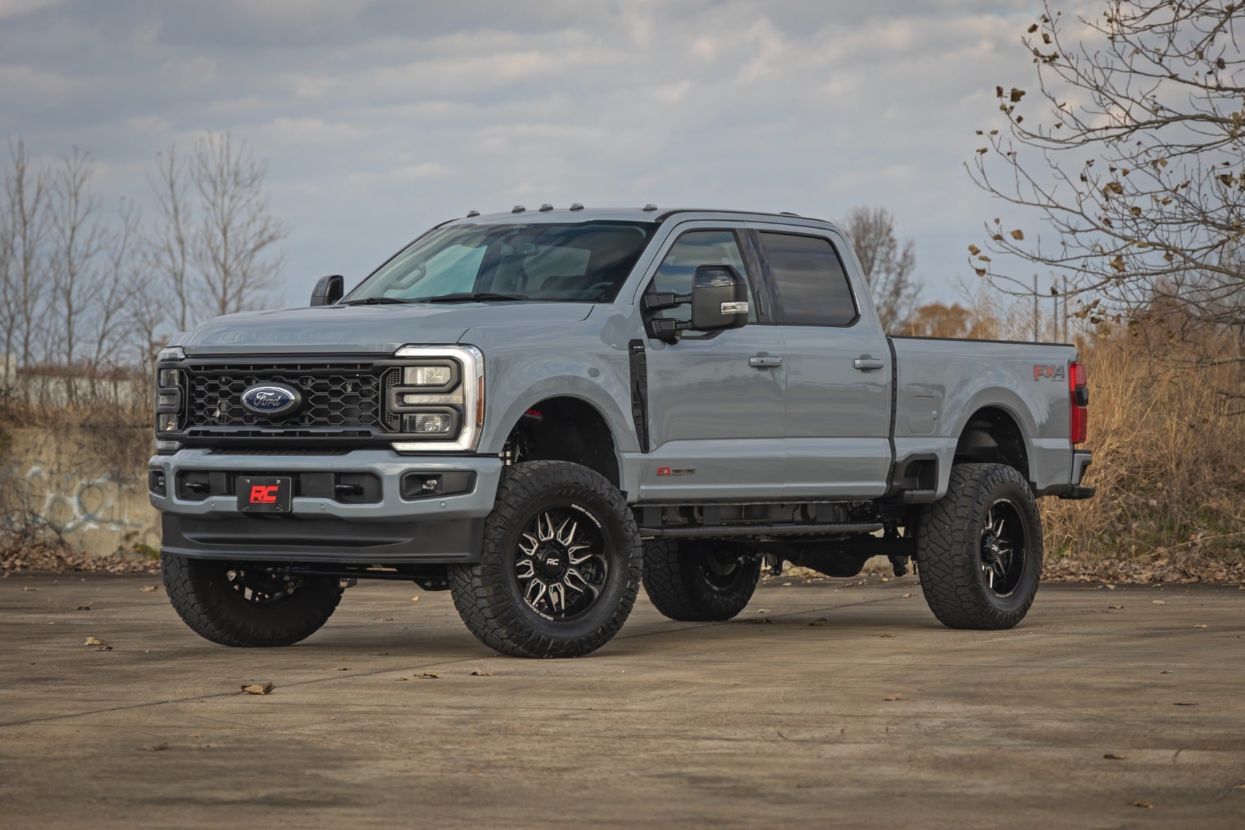 Rough Country 4.5 Inch Lift Kit M1 Diesel Ford F-250/F-350 Super Duty 4WD (2023-2026)