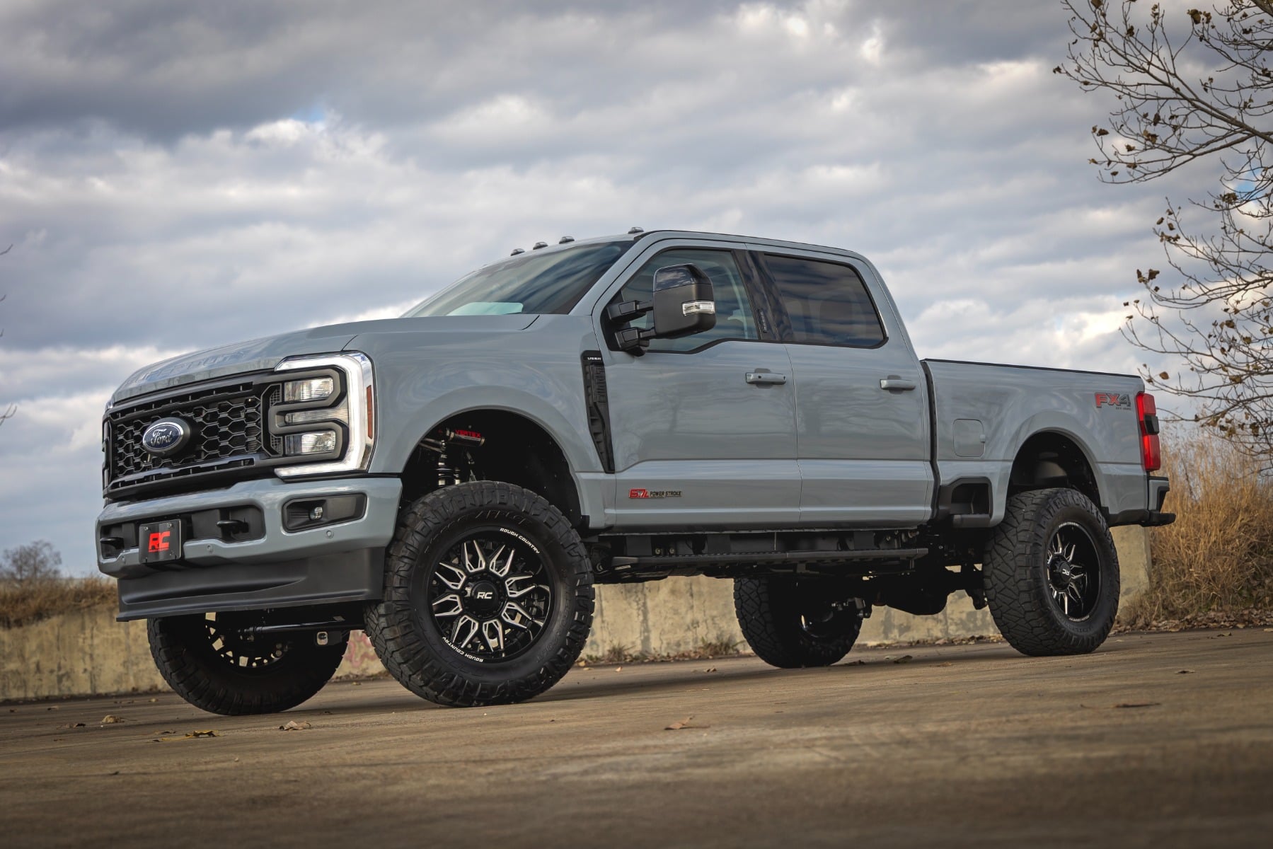 Rough Country 4.5 Inch Lift Kit M1 Diesel Ford F-250/F-350 Super Duty 4WD (2023-2026)