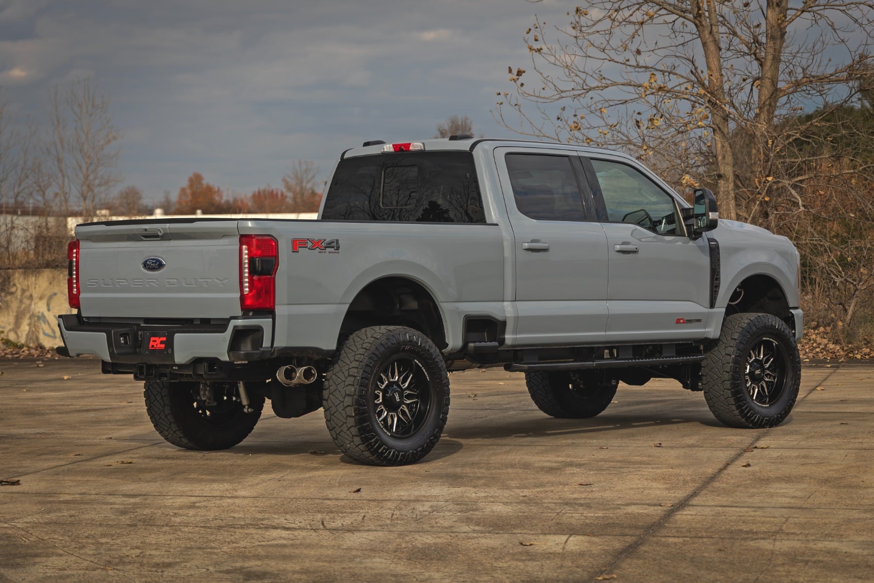 Rough Country 4.5 Inch Lift Kit M1 Diesel Ford F-250/F-350 Super Duty 4WD (2023-2026)
