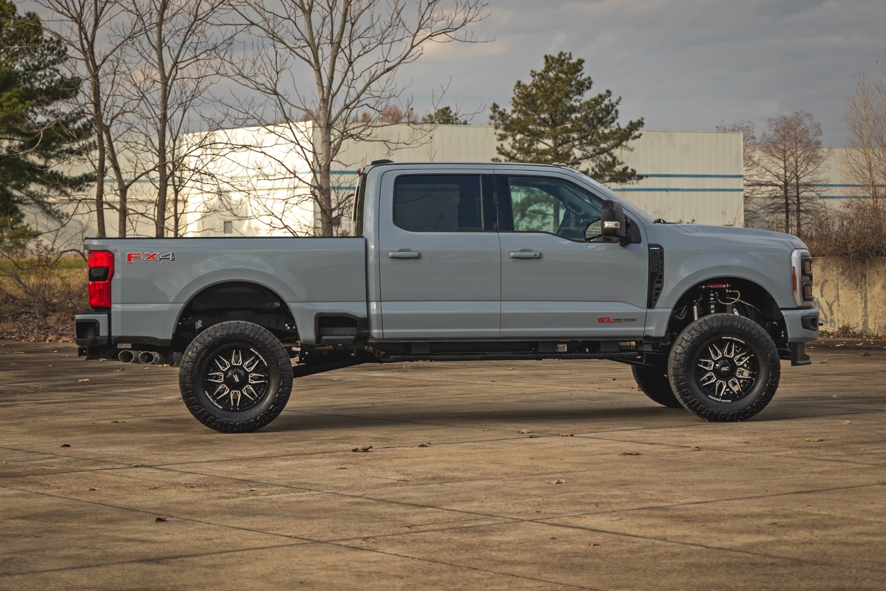 Rough Country 4.5 Inch Lift Kit M1 Diesel Ford F-250/F-350 Super Duty 4WD (2023-2026)