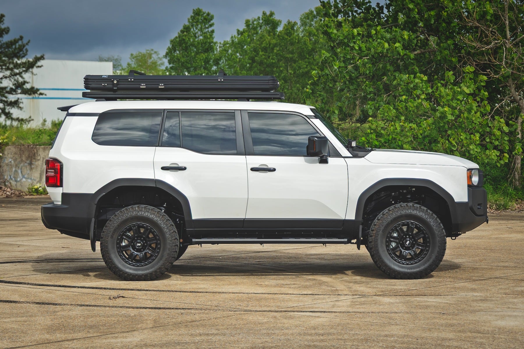 Rough Country BA2 Running Boards Side Step Bars Toyota Land Cruiser 4WD (2024-2026)