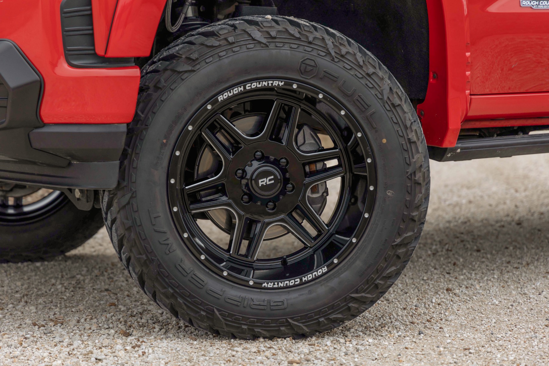 Rough Country 92 Series Wheel Machined One-Piece Gloss Black 18x9 6x5.5 +18mm