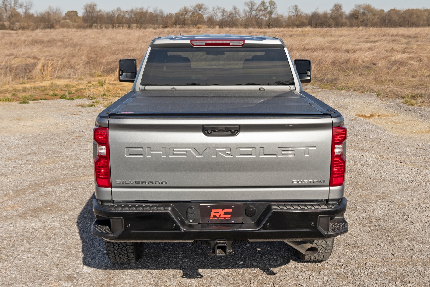 Rough Country Hard Tri-Fold Flip Up Bed Cover 6β9β³ Bed Chevy/GMC Silverado/Sierra 2500HD/3500HD (20-26)