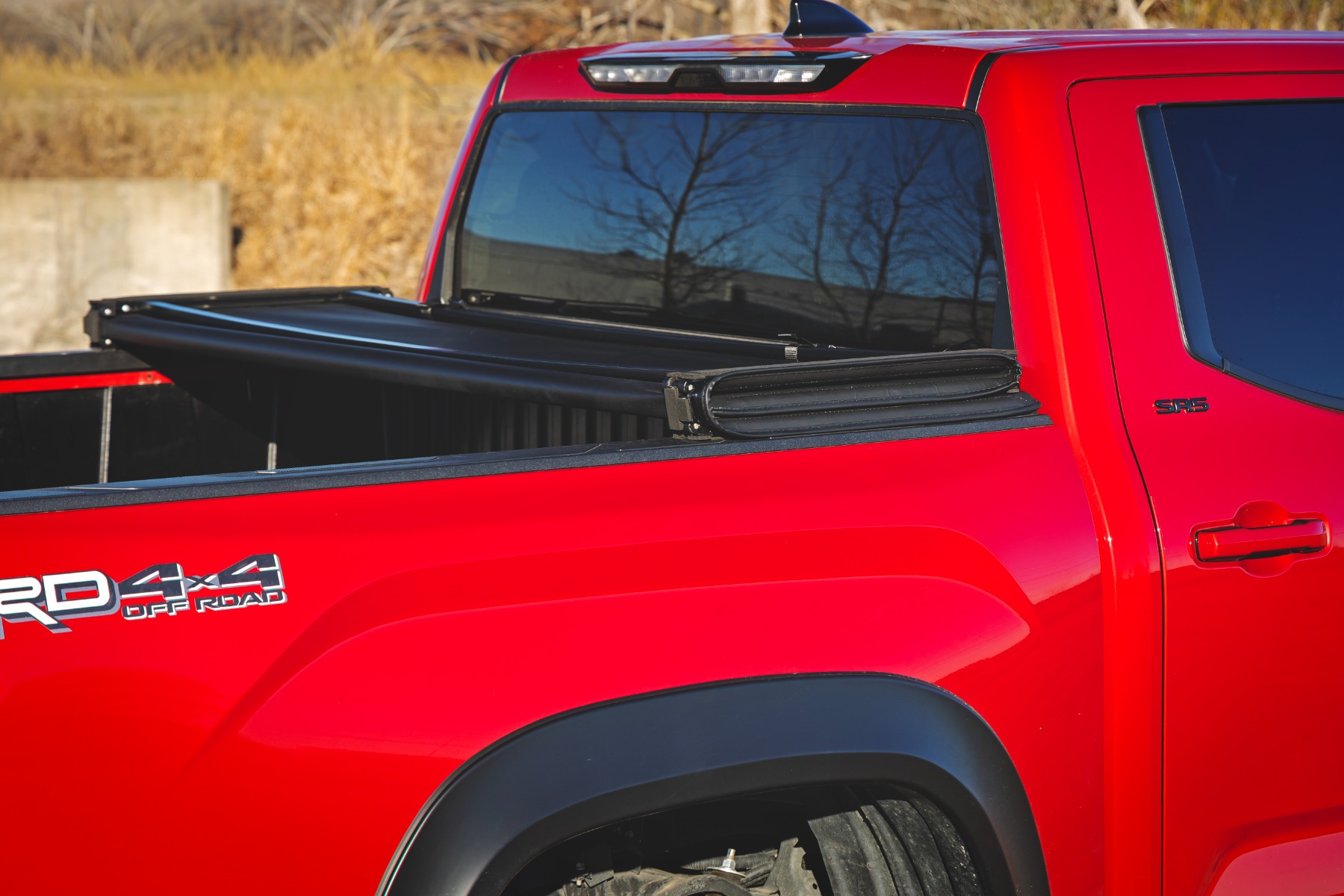 Rough Country Soft Tri-Fold Bed Cover 5β7β³ Bed with and w/o OE Rail Toyota Tundra (22-26)