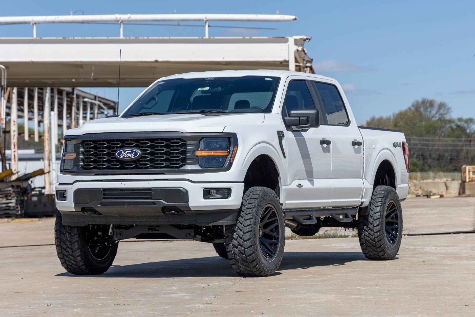 Rough Country 95 Series Wheel One-Piece Gloss Black 20x10 6x135 -19mm