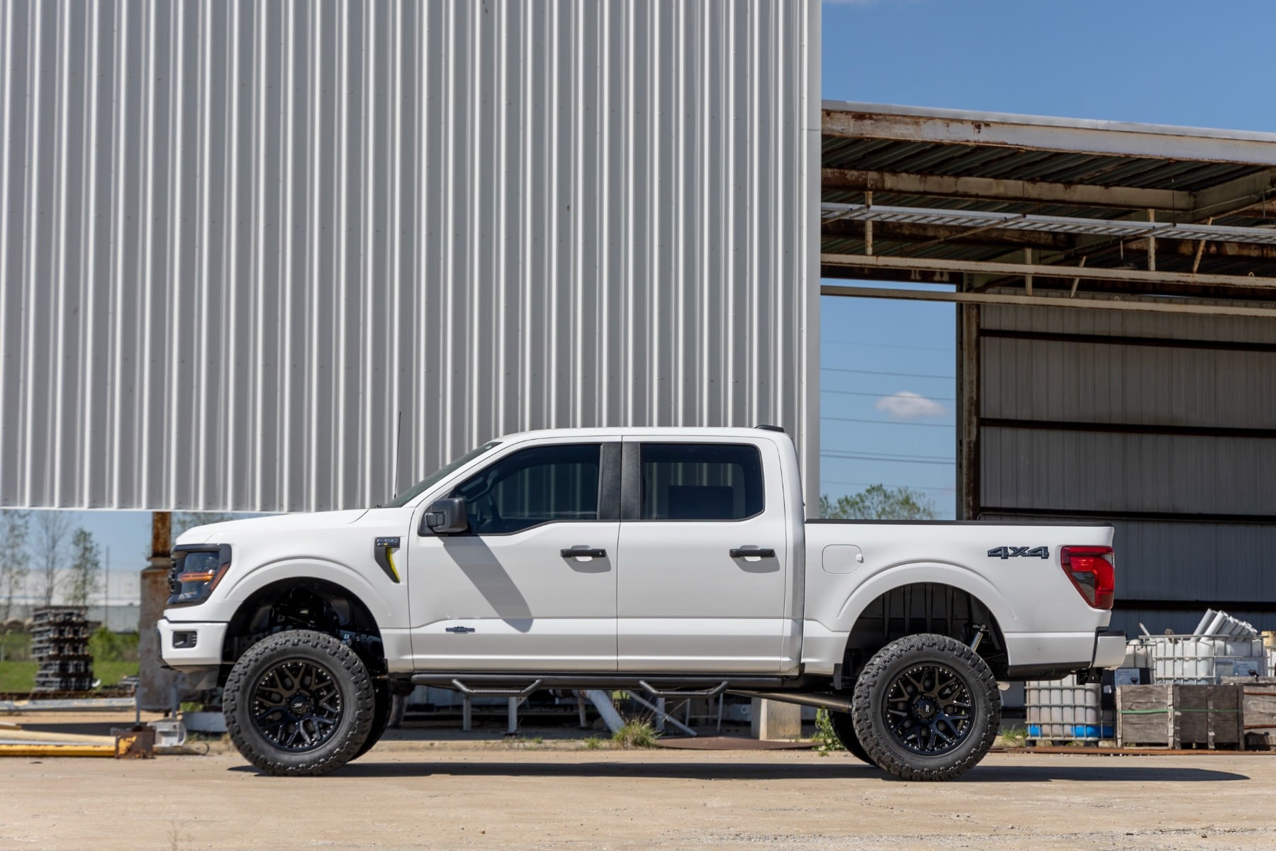 Rough Country 95 Series Wheel One-Piece Gloss Black 20x10 6x135 -19mm
