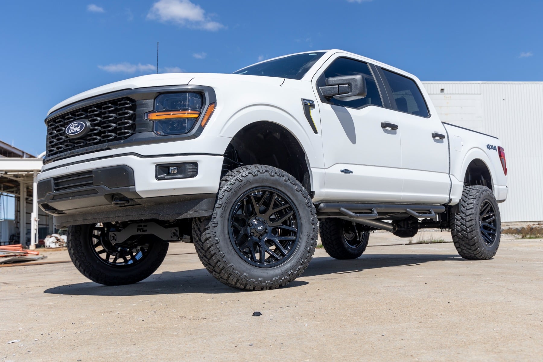 Rough Country 95 Series Wheel One-Piece Gloss Black 20x10 6x135 -19mm