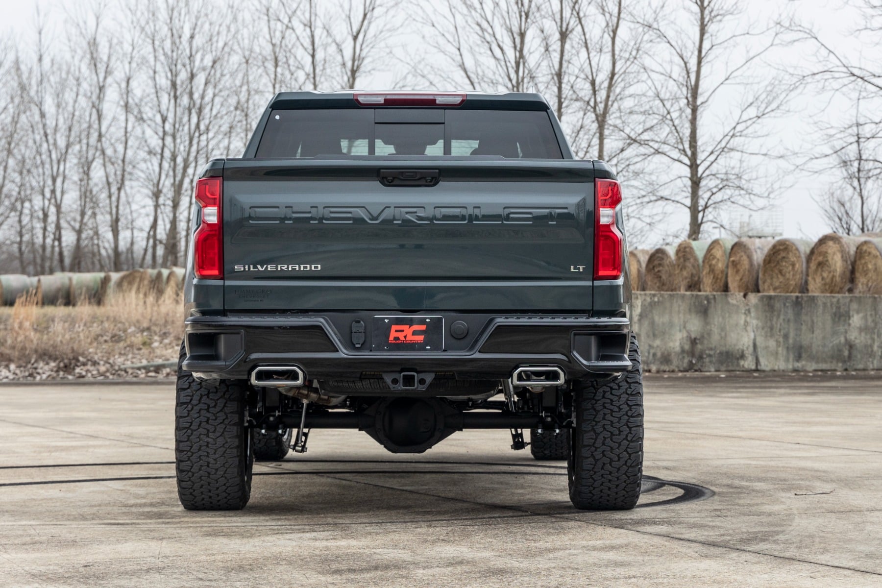 Rough Country 4 Inch Lift Kit AT4/Trailboss N3 Struts Chevy/GMC 1500 (25-26)
