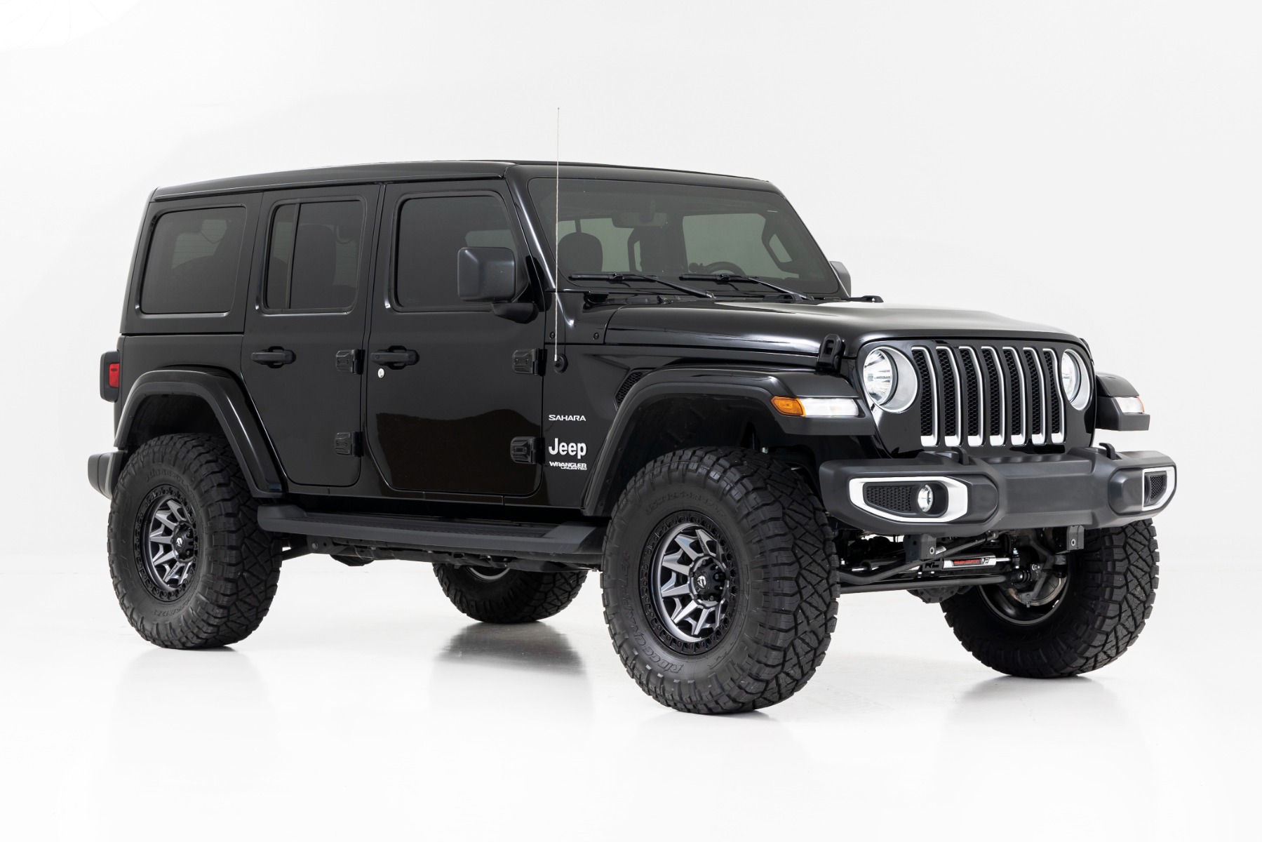 Rough Country 2.5 Inch Lift Kit Coils V2 Jeep Wrangler Unlimited 4WD (2024-2026)