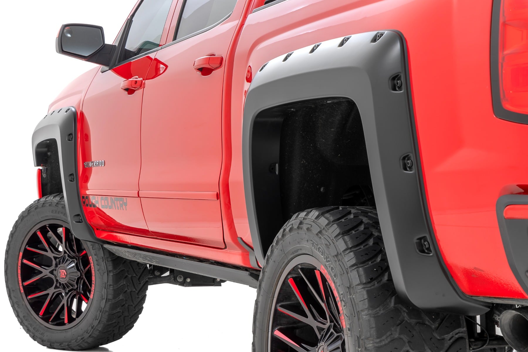 Rough Country Pocket Fender Flares 6’7″ & 8′ Bed Chevy Silverado 1500 (14-18)/Silverado 2500 HD (15-19)