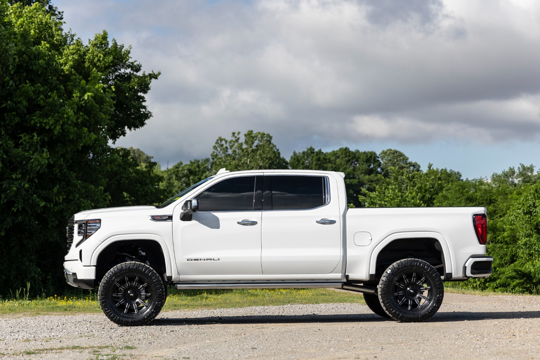 Rough Country 6 Inch Lift Kit Adaptive Ride Control Chevy/GMC 1500 (25-26)