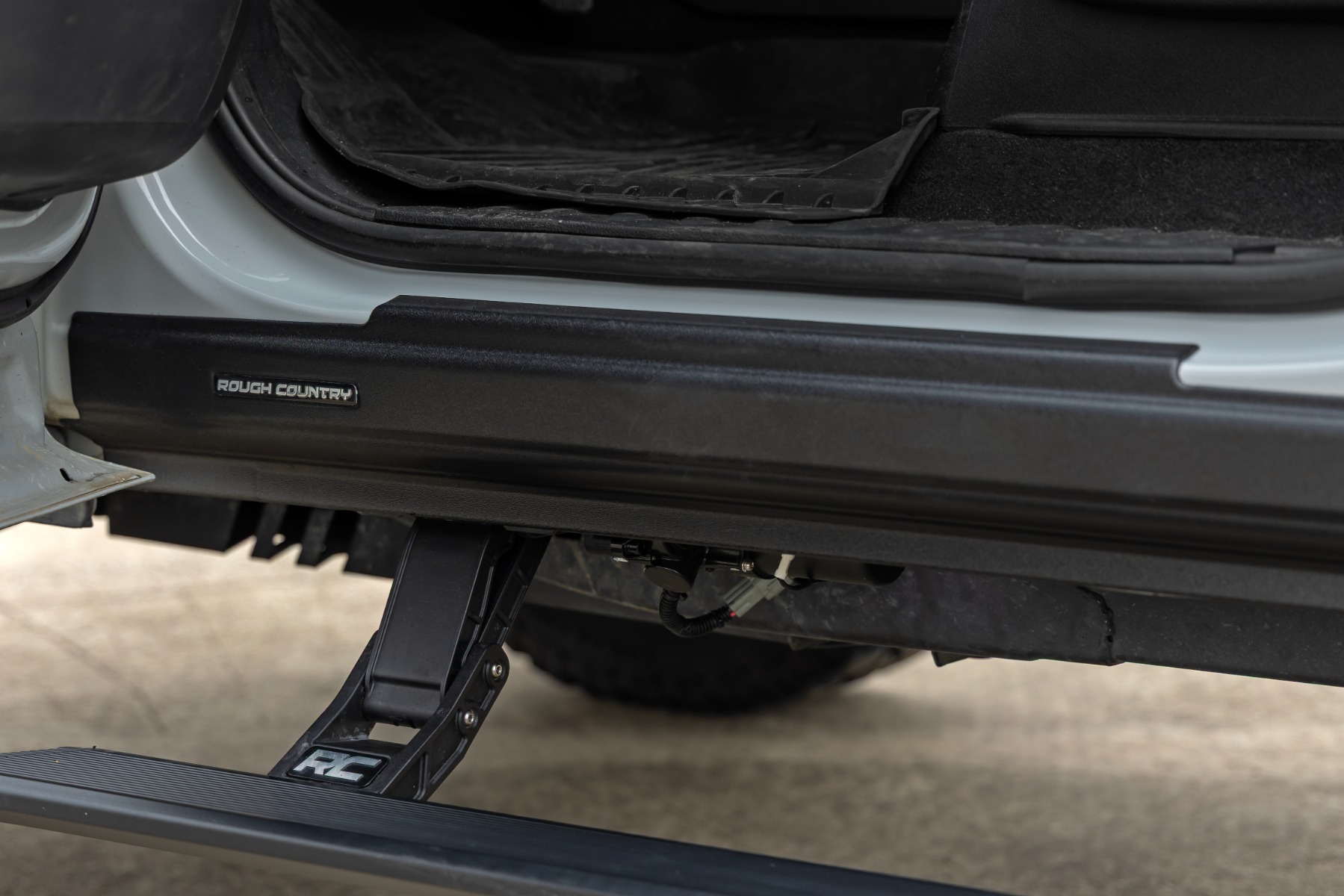 Rough Country Trail Cladding Rocker Sill Plates Ford F-150/Raptor (2021-2026)