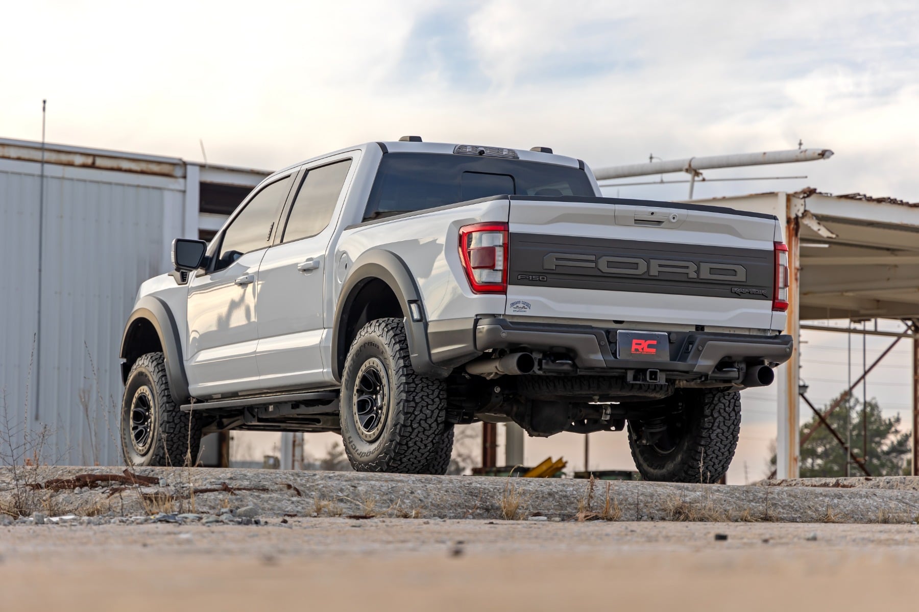 Rough Country 2.5 Inch Lift Kit Ford Raptor 4WD (2021-2026)