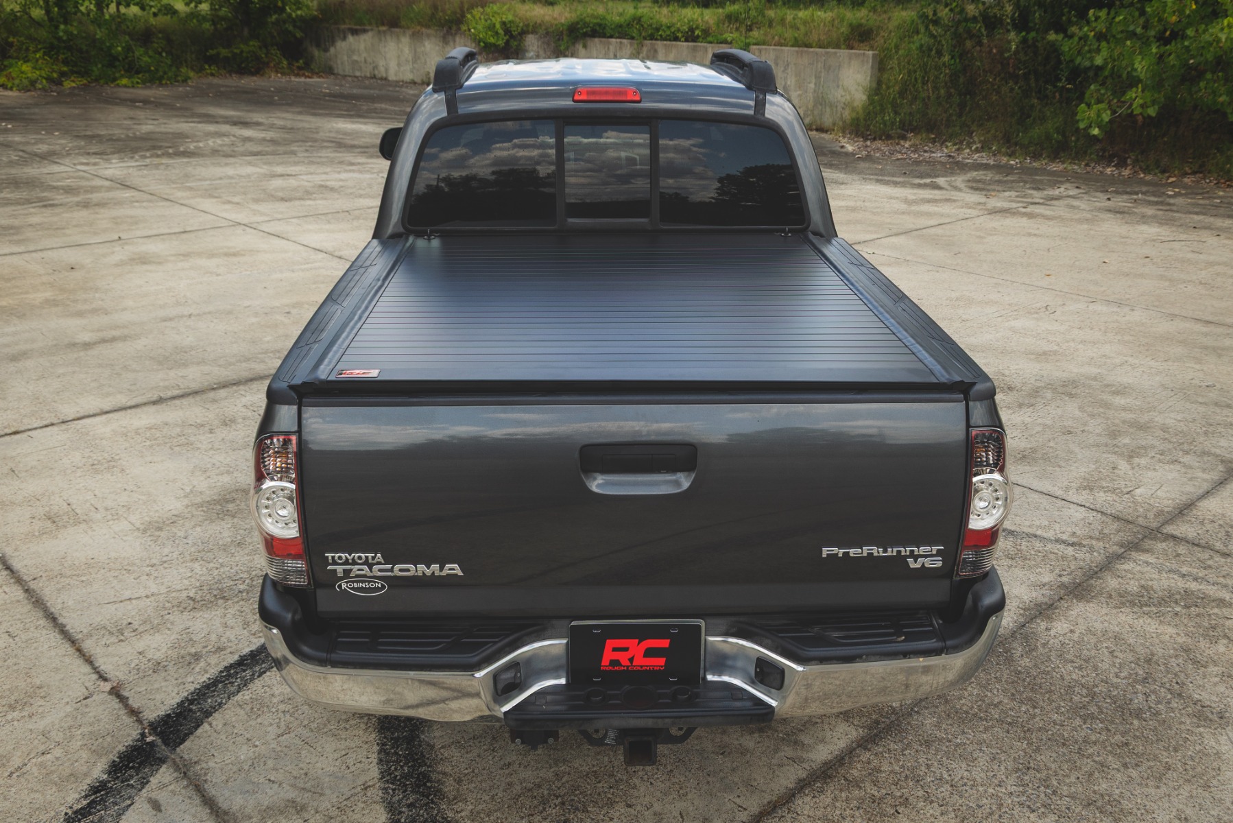 Rough Country Hard Roll Up Bed Cover 5β² Bed Toyota Tacoma 2WD/4WD (2005-2015)