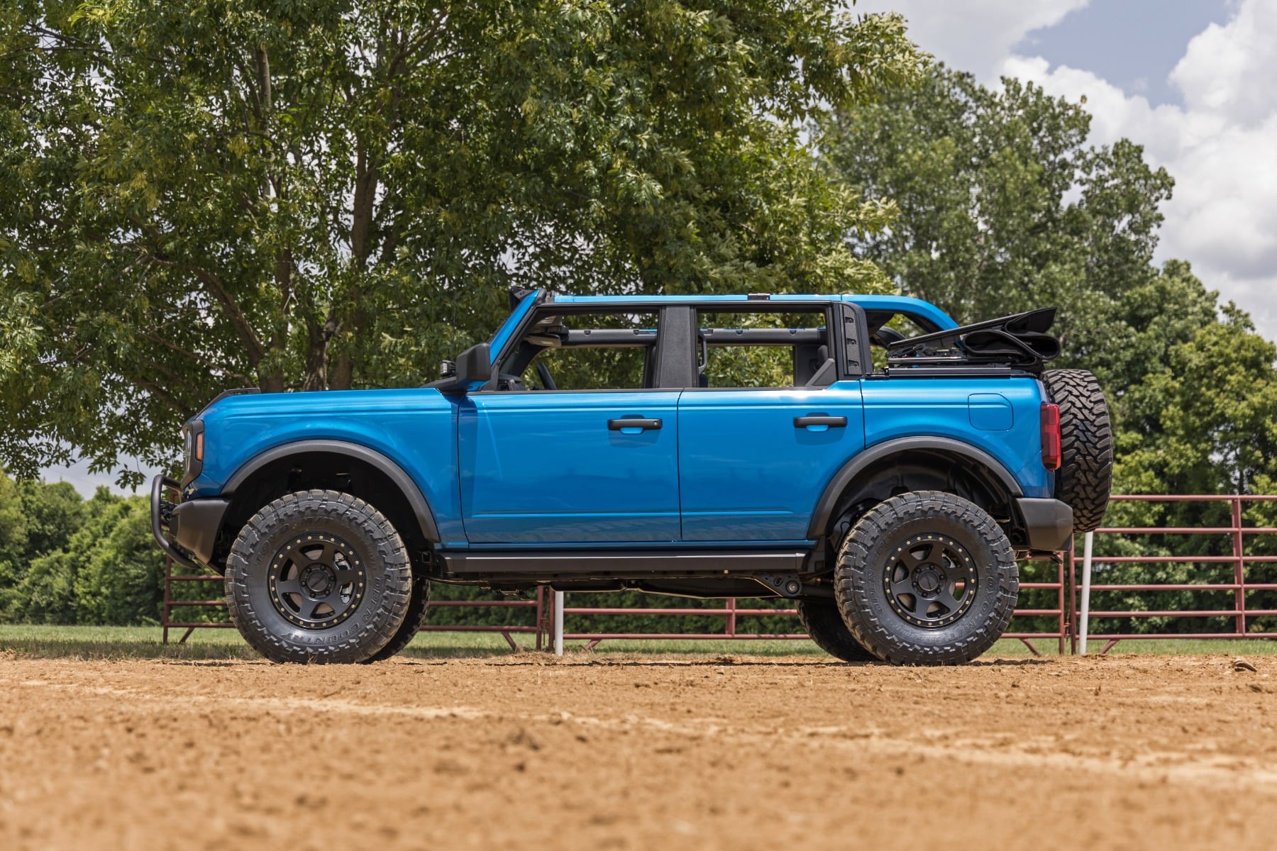 Rough Country 3.5 Inch Lift Kit M1R Ford Bronco 4WD (2021-2026)