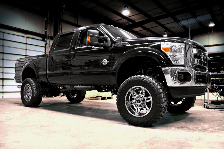 Rough Country 6 Inch Lift Kit Gas OVLD Vertex Ford F-250 Super Duty 4WD (2011-2014)