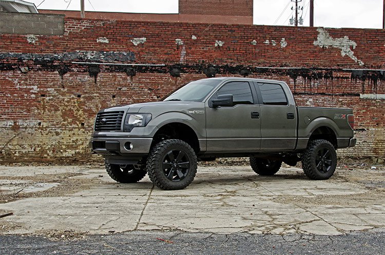 Rough Country 6 Inch Lift Kit Vertex Ford F-150 4WD (2011-2013)