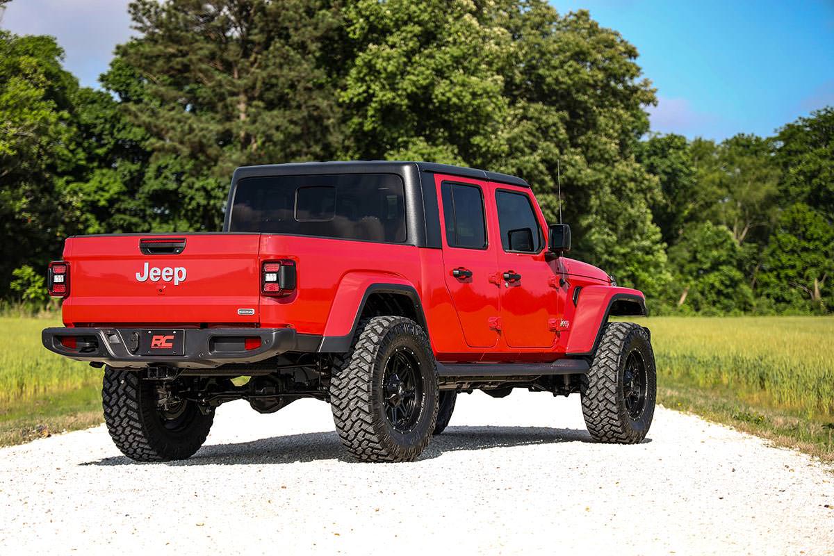 Rough Country 3.5 Inch Lift Kit Springs M1R Jeep Gladiator JT 4WD (2024-2026)