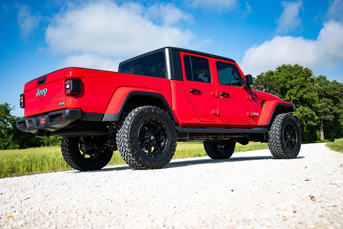 Rough Country 3.5 Inch Lift Kit Springs M1R Jeep Gladiator JT 4WD (2024-2026)