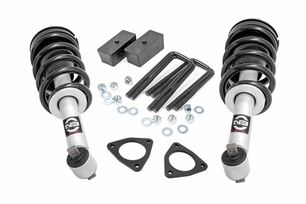 Rough Country 2.5 Inch Lift Kit Alu/Cast Steel N3 Strut Chevy/GMC 1500 (07-18)