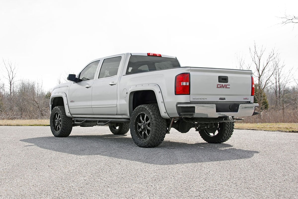 Rough Country 5 Inch Lift Kit Alum/Stamp Steel N3 Struts Chevy/GMC 1500 (14-18 & Classic)