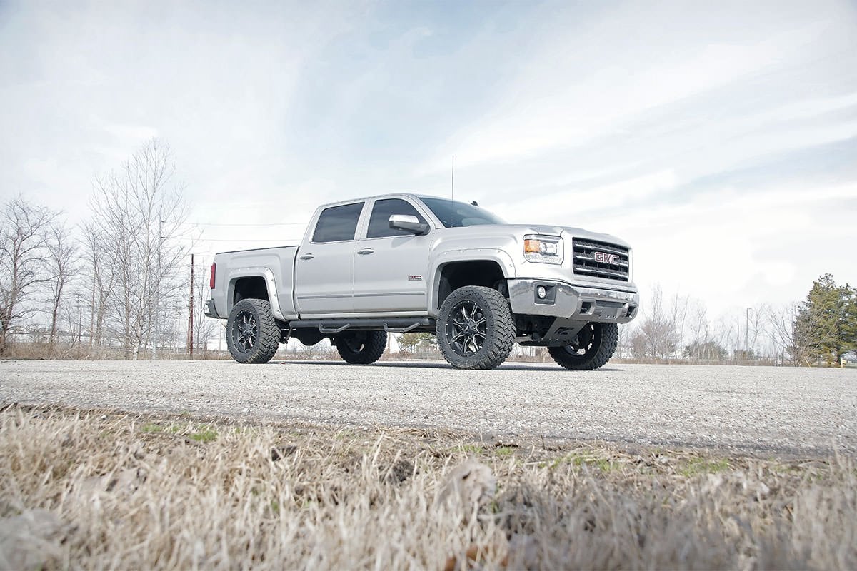Rough Country 5 Inch Lift Kit Alum/Stamp Steel N3 Struts Chevy/GMC 1500 (14-18 & Classic)