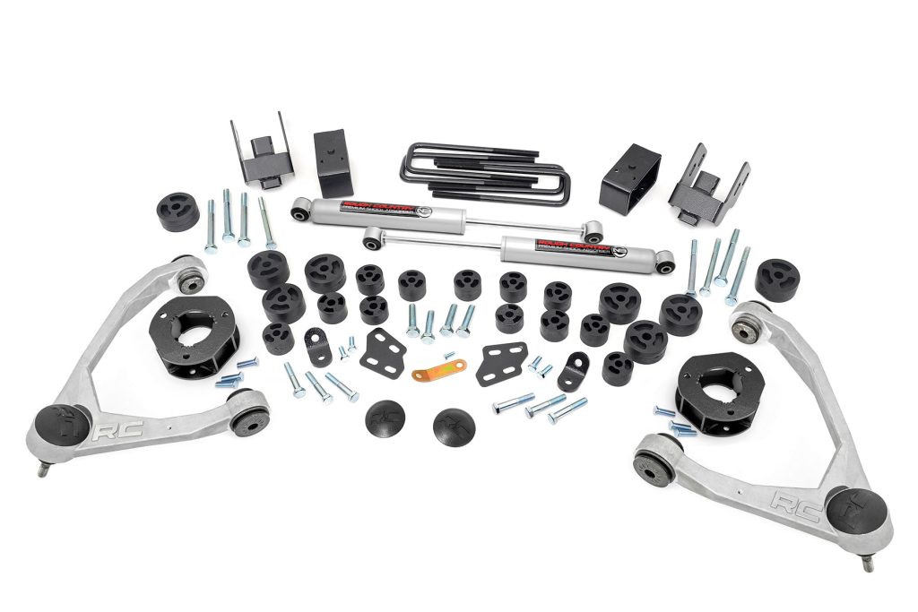 Rough Country 4.75 Inch Lift Kit Combo Chevy/GMC 1500 2WD (07-13)