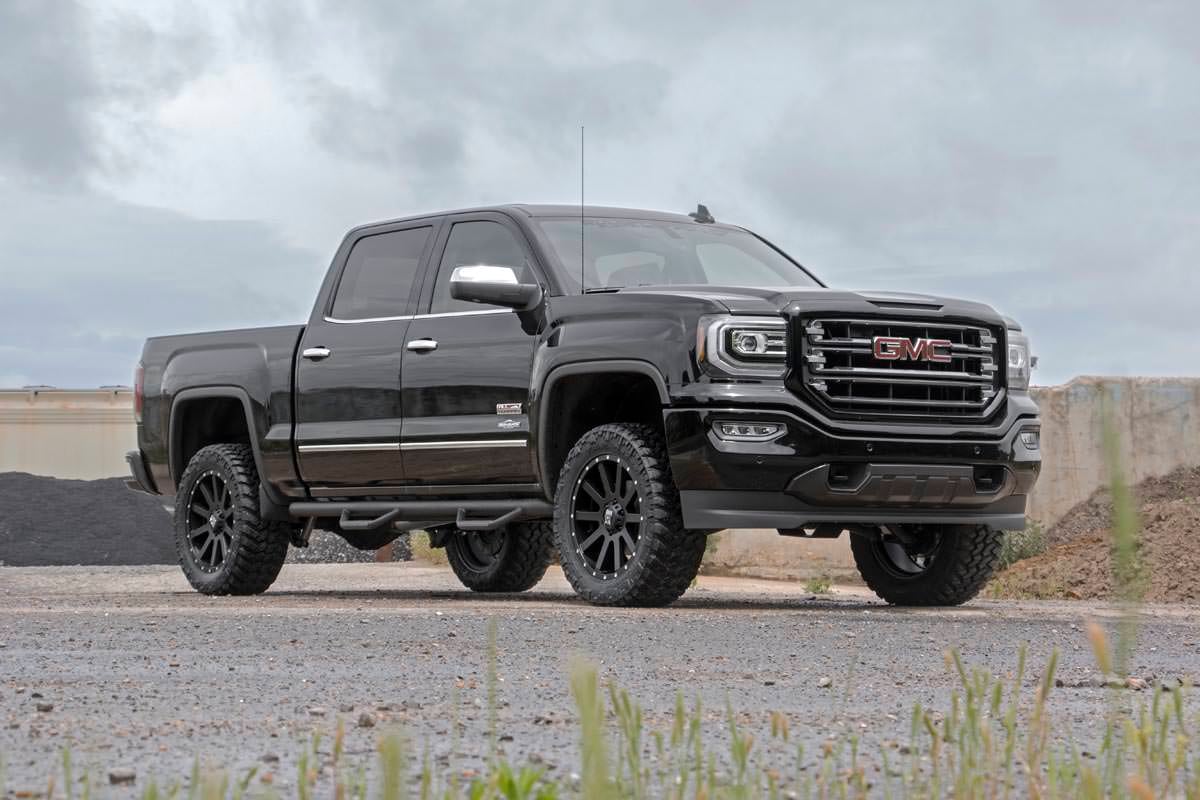 Rough Country 3.5 Inch Lift Kit UCA N3 Struts Chevy/GMC 1500 (07-13)