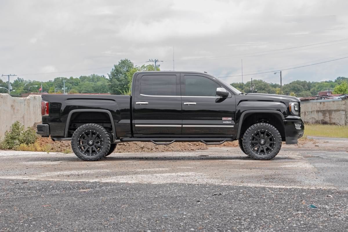 Rough Country 3.5 Inch Lift Kit UCA N3 Struts Chevy/GMC 1500 (07-13)
