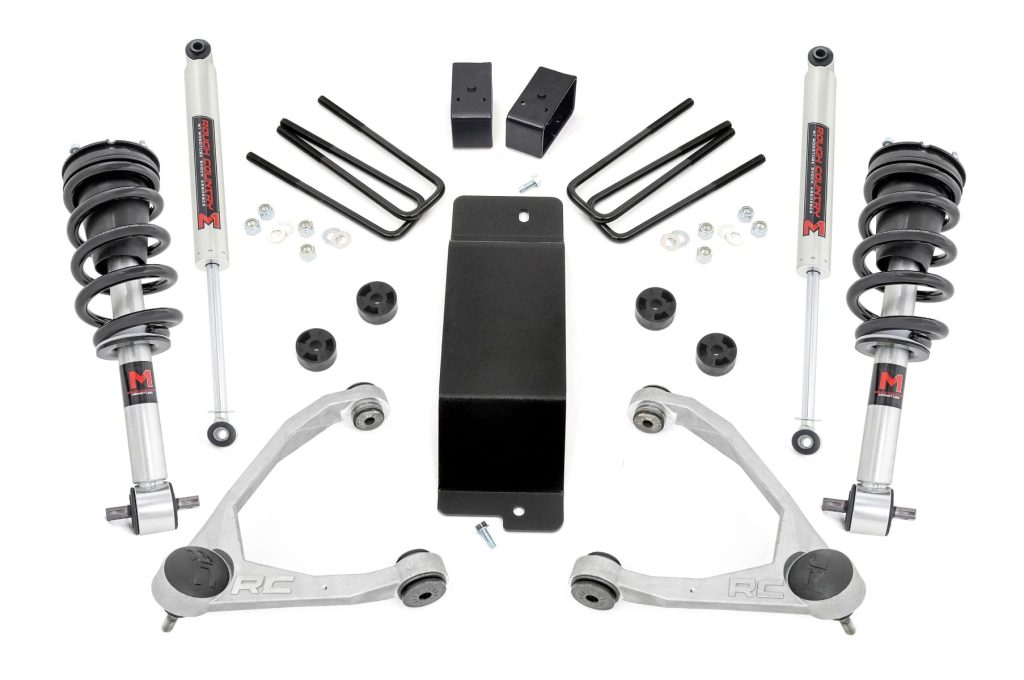 Rough Country 3.5 Inch Lift Kit UCA M1 Struts Chevy/GMC 1500 (07-13)