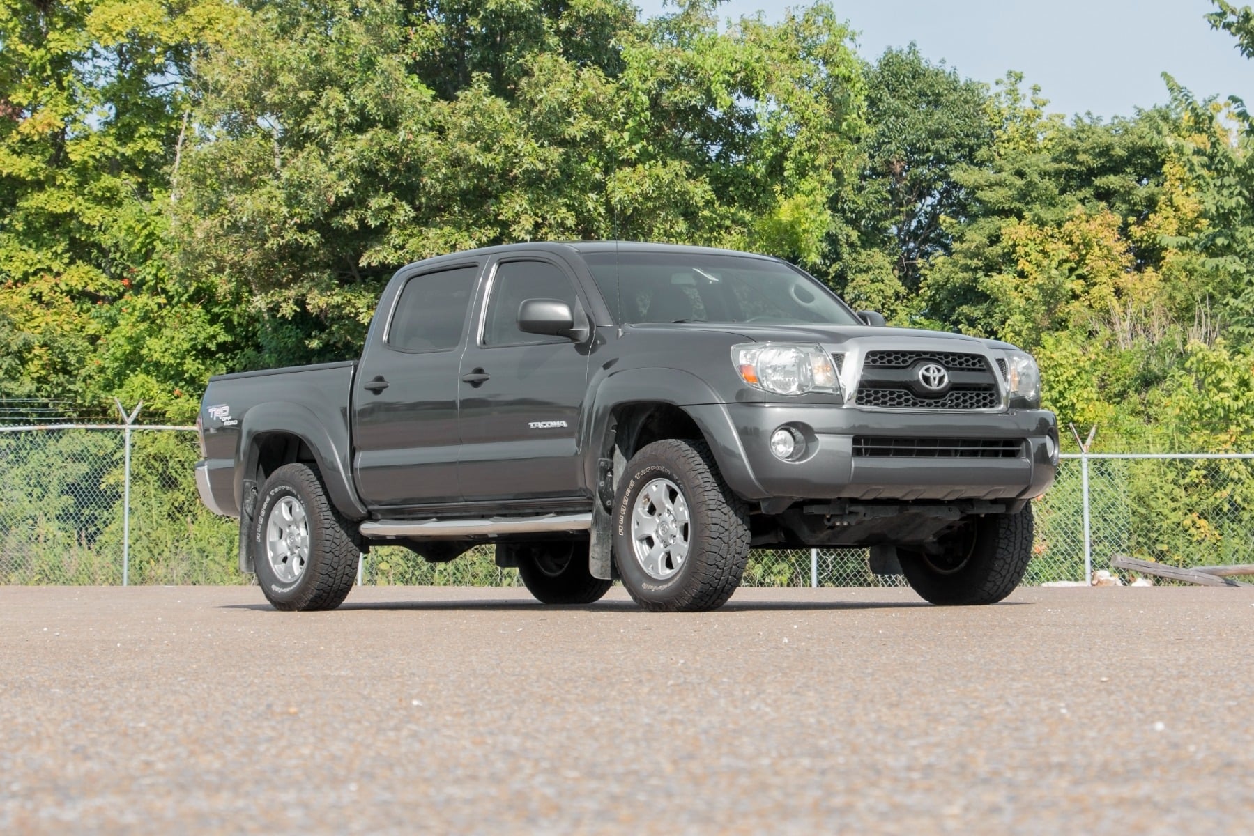 Rough Country M1 Adjustable Leveling Struts Monotube 0-2β³ Toyota Tacoma (05-23)