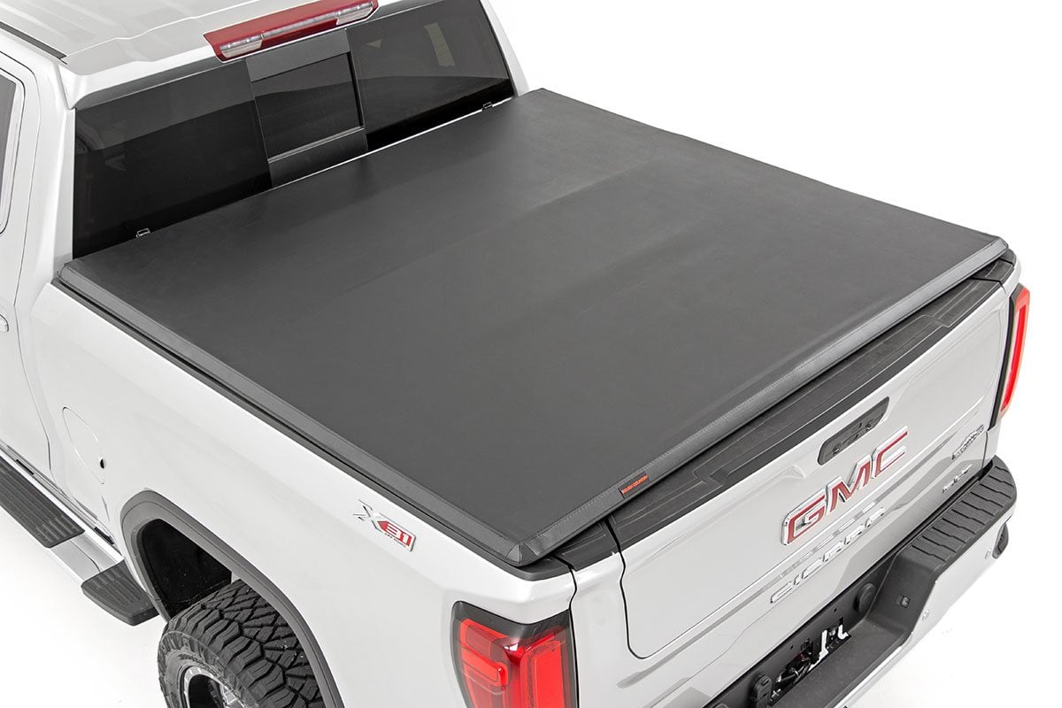 Rough Country Soft Tri-Fold Bed Cover 6’7″ Bed Chevy/GMC Sierra 1500 (19-26)/Silverado 1500 (19-26)