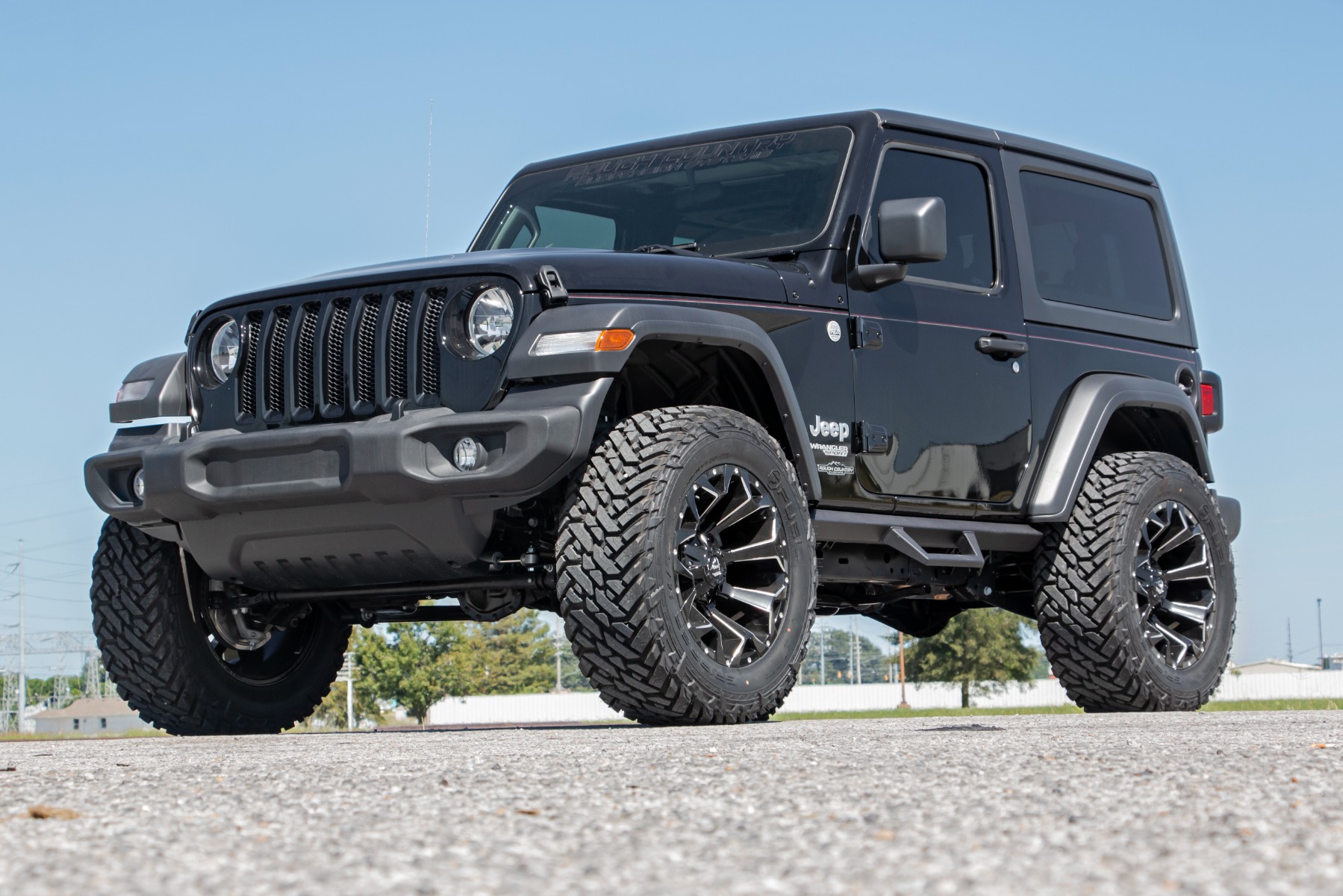 Rough Country 2.5 Inch Lift Kit Coils M1 Jeep Wrangler JL 4WD (2024-2026)