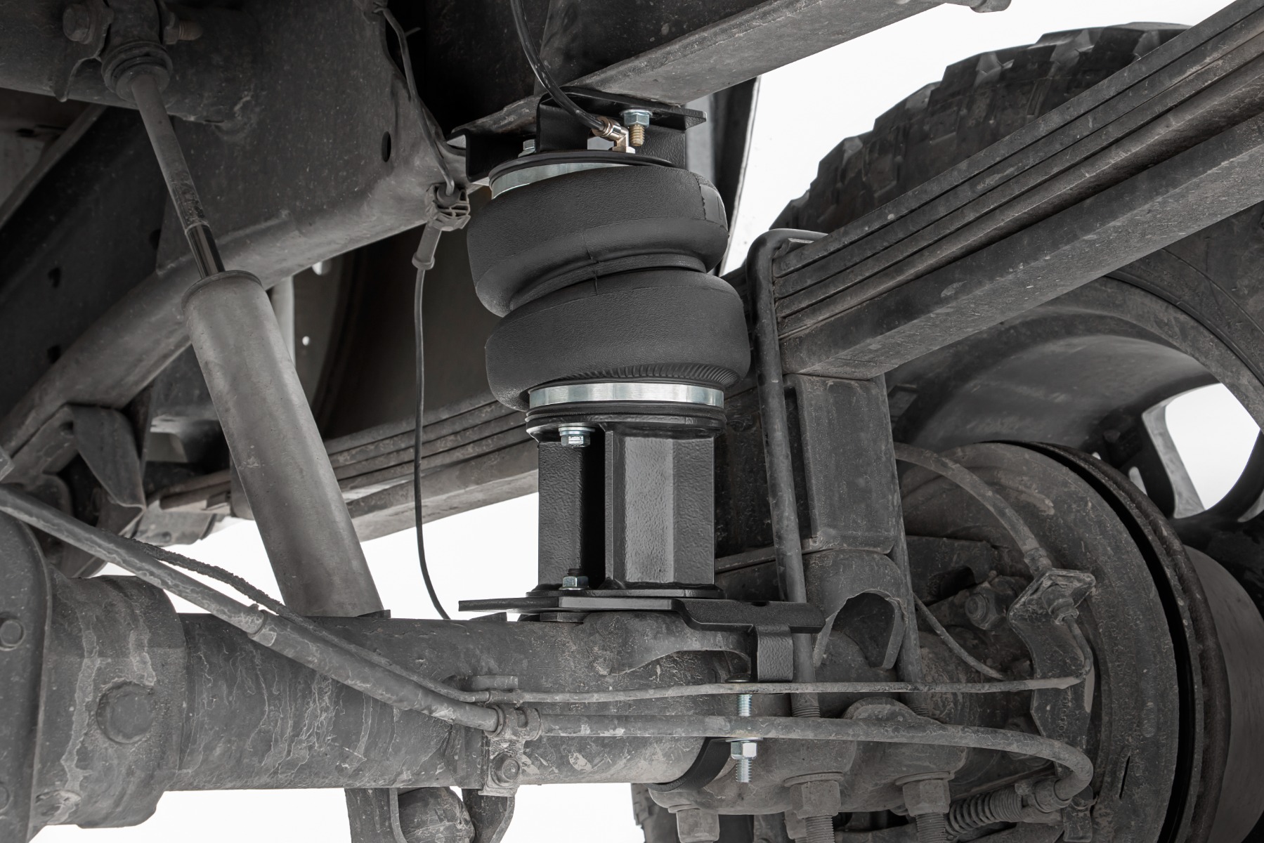 Rough Country Air Spring Kit w/compressor Wireless Controller 0-6β³ Lift Chevy/GMC 2500HD (01-10)
