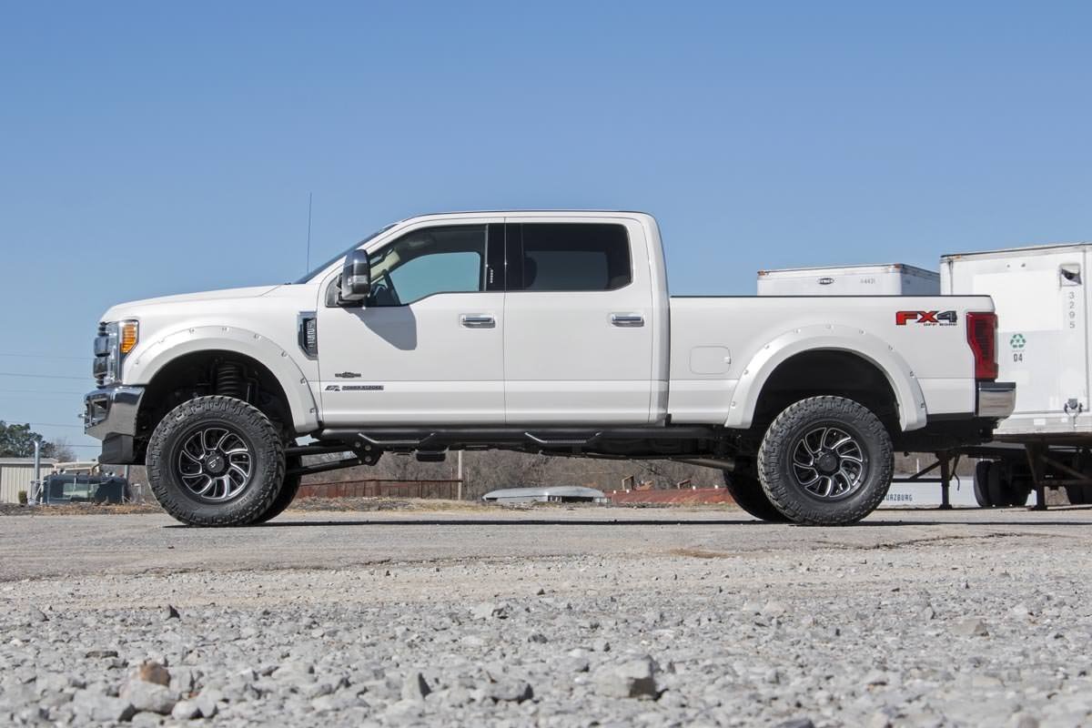 Rough Country 4.5 Inch Lift Kit M1 Ford F-250/F-350 Super Duty 4WD (2017-2022)