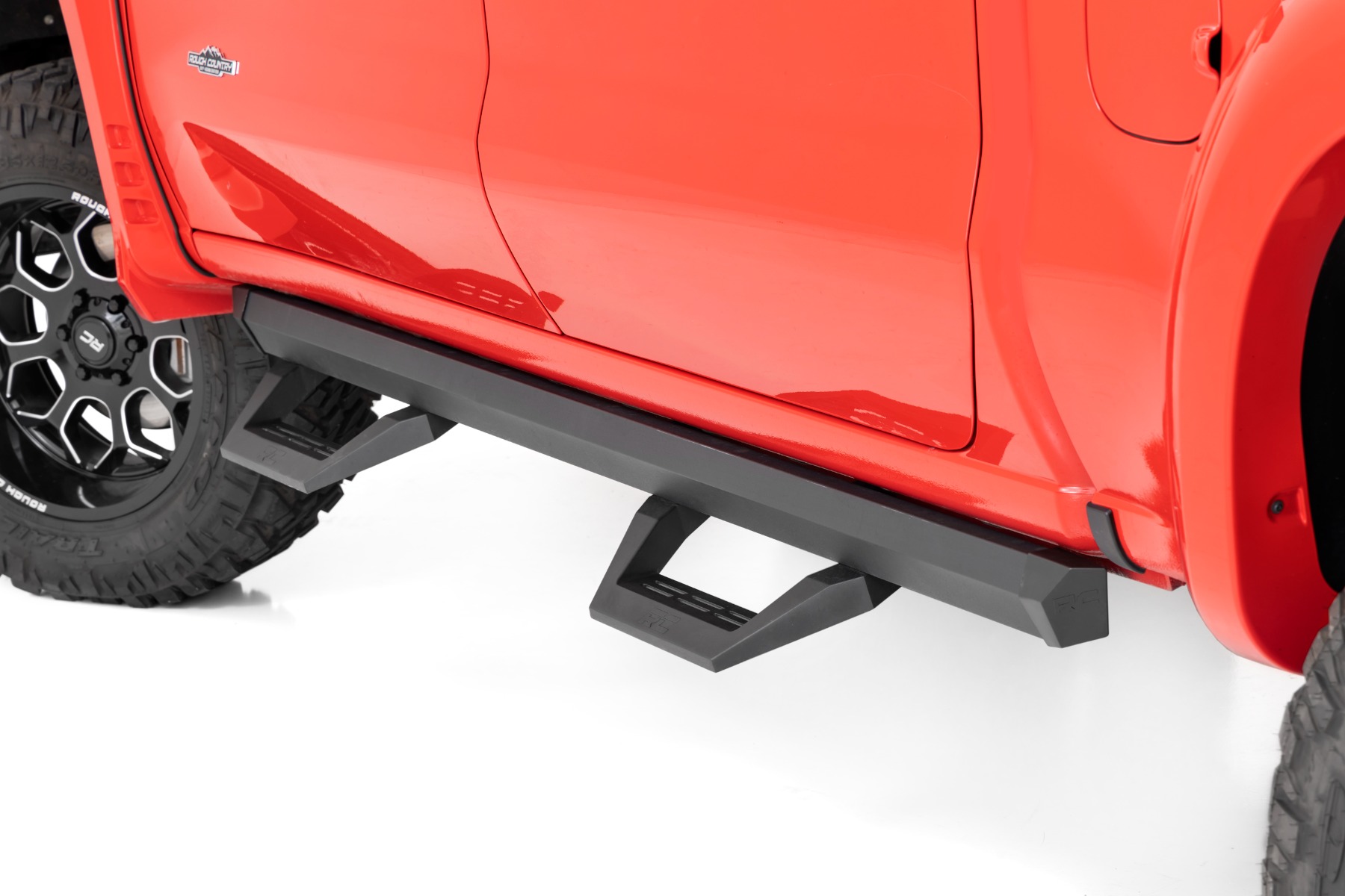 SRX2 Adj Aluminum Step | Crew Cab | Chevy/GMC 1500/2500HD (19-26) — Rough Country