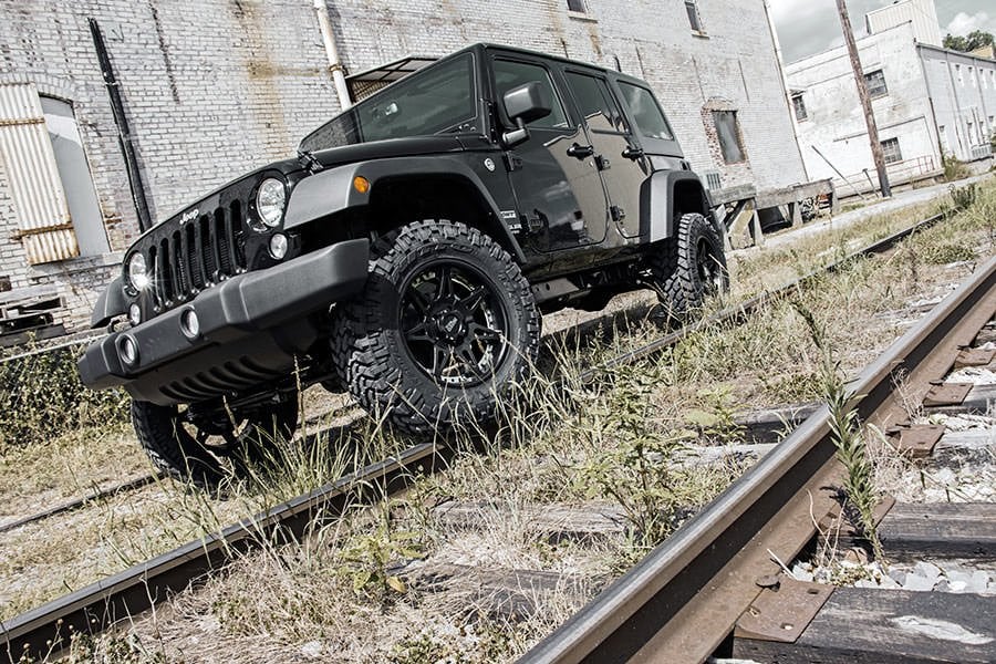 Rough Country 2.5 Inch Lift Kit Coils M1R Jeep Wrangler Unlimited 2WD/4WD (2007-2018)